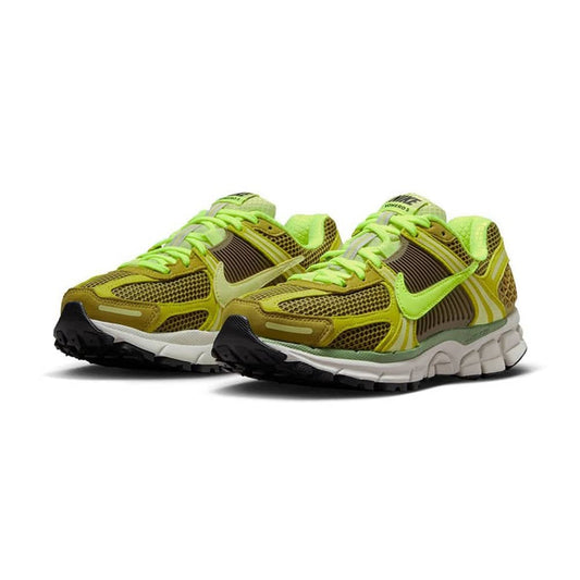 Nike W Zoom Vomero 5 - Volt & Moss - Crowdless