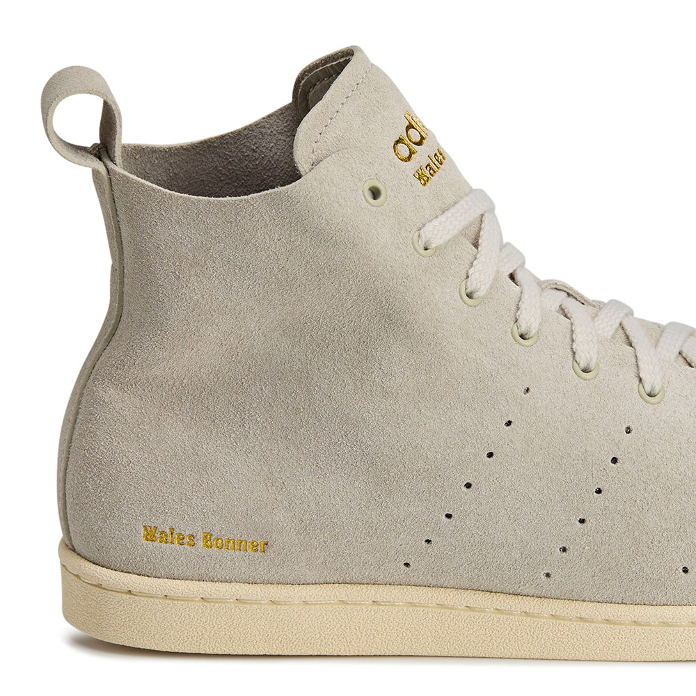 Crowdless Staff Fits - Up And About - Crowdless Crowdless Staff Fits - Up And About - Crowdless