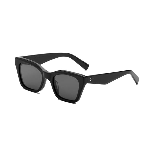 Akila Apex - 2426 01 01 - Crowdless