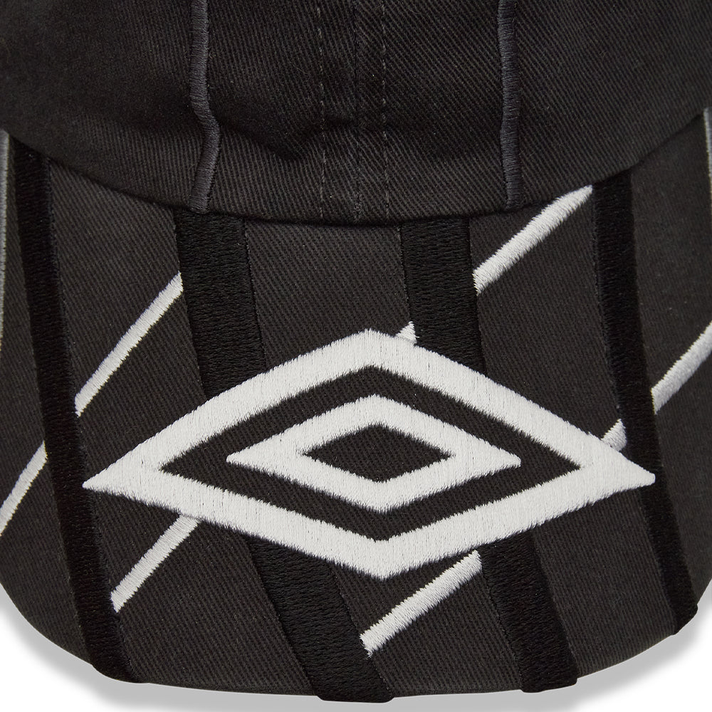 Umbro Goalkeeper Cap - Dark Grey - Crowdless