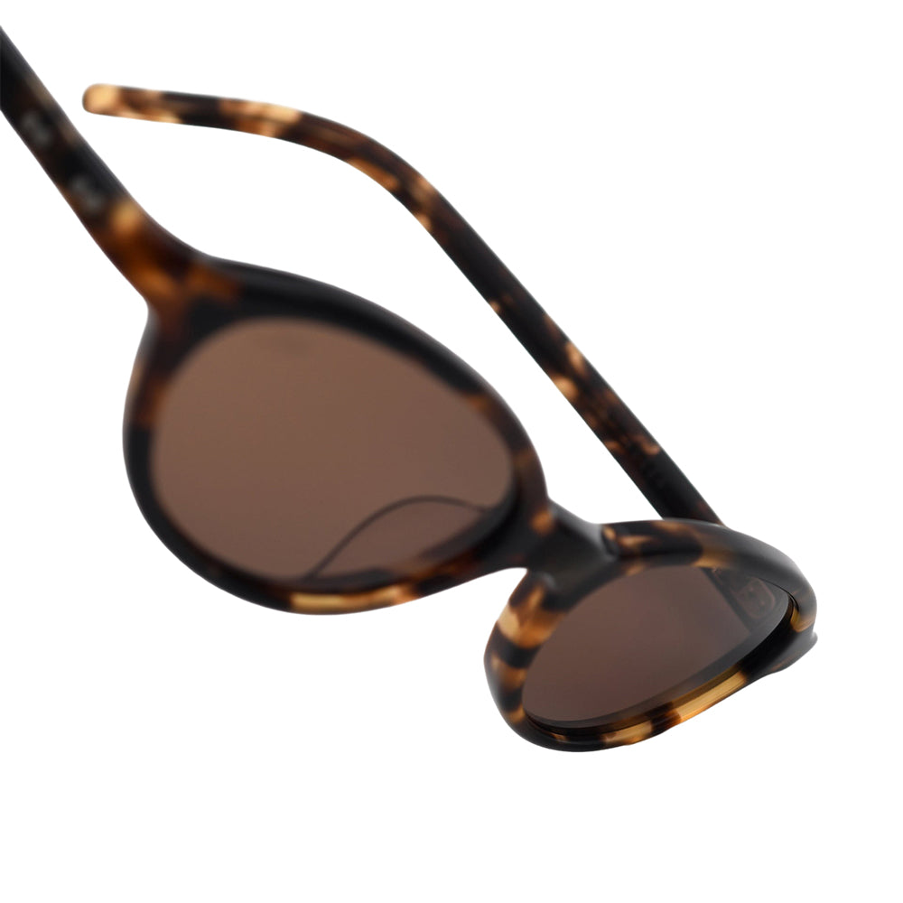 Akila Alien - 2532 93 63 - Crowdless