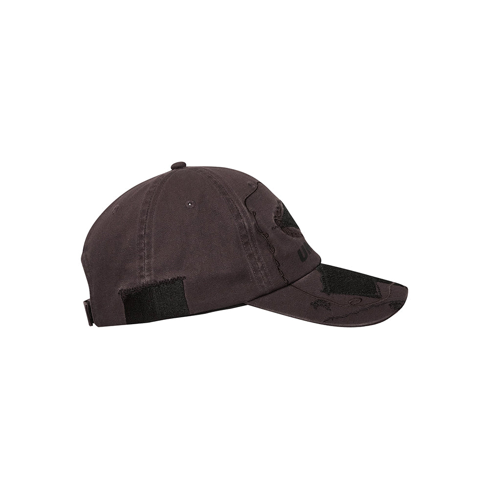 Umbro Censored Cap in dark grey, adjustable headwear with embroidered front logo