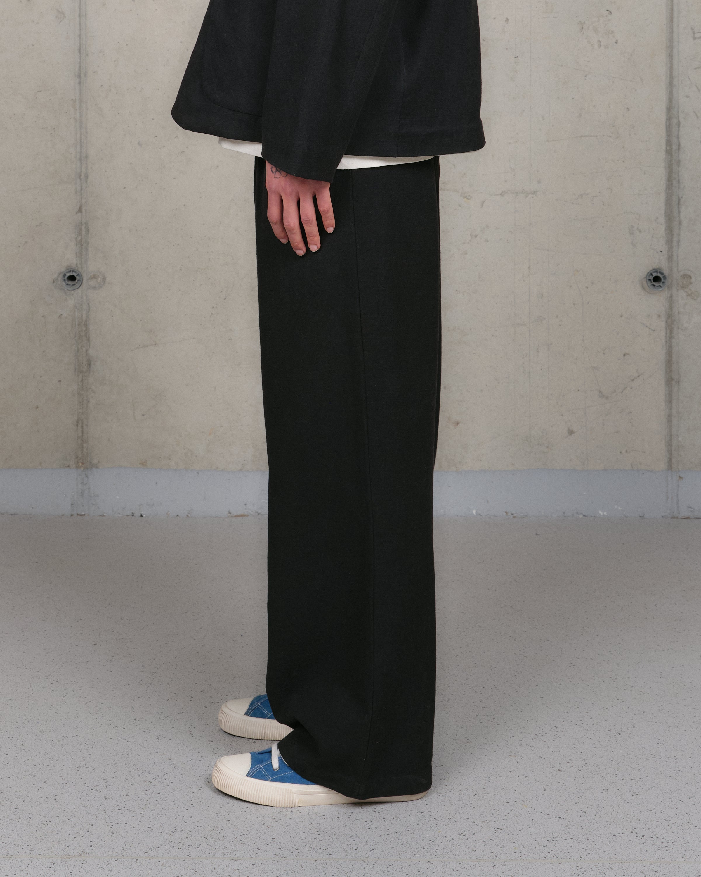 Story mfg Fenn Trousers - Black Slub - Crowdless