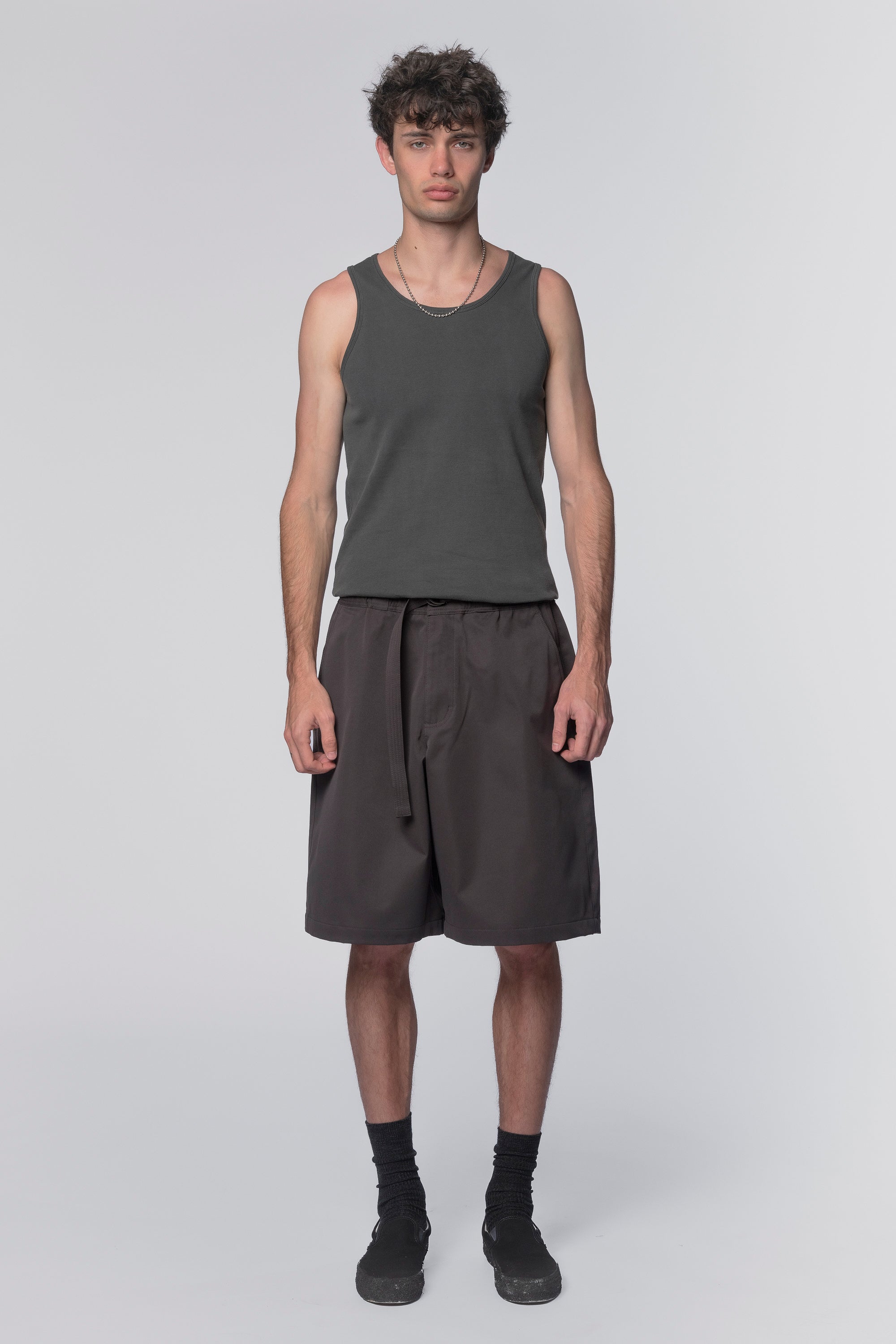 Beach Brains Proof Short in dark grey, casual men's shorts with a comfortable fit and stylish design, suitable for everyday wear.
